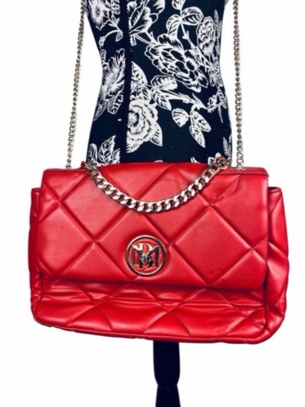 Studio Badgley Mischka red quilted leather gold chain purse size medium